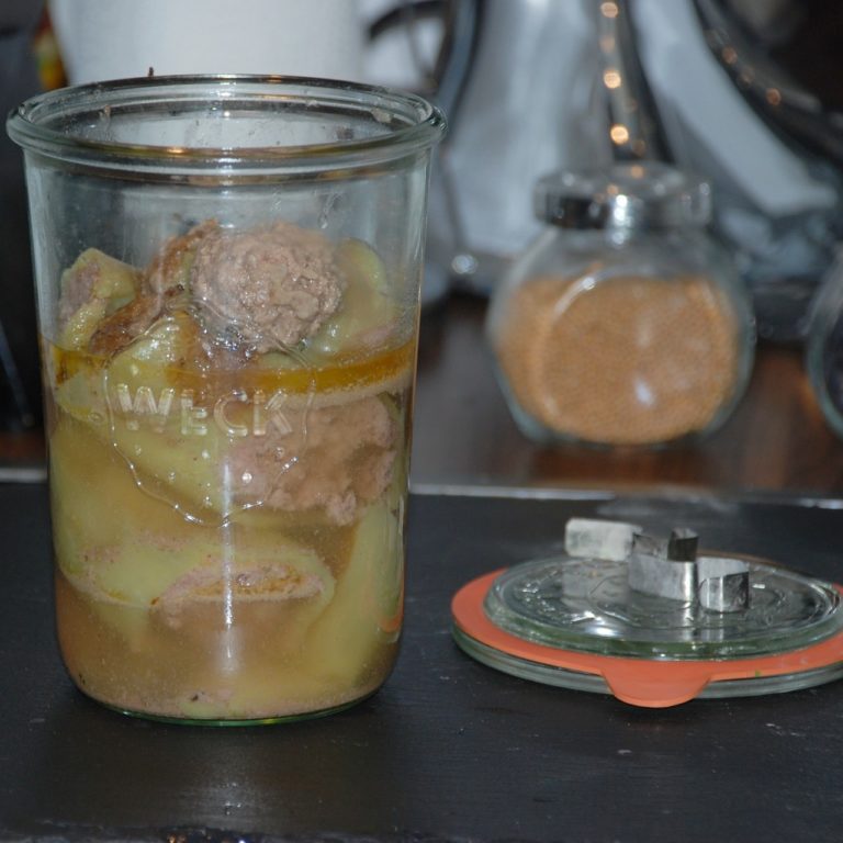 Rezept Mit Hackfleisch gefüllte Paprika einkochen foodwissen.de