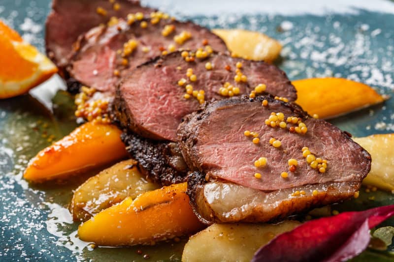 Die besten Entenbrust Beilagen (inkl. Getränke, Wein &amp; Sauce)