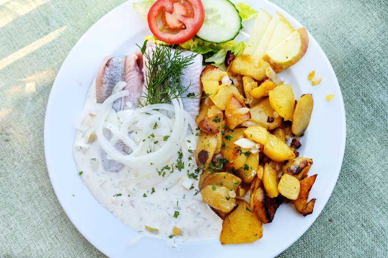 Matjes Beilagen: Das passt - inkl. Getränke &amp; Sauce - foodwissen.de