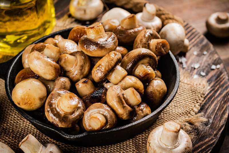 Champignons aufwärmen - so geht's richtig (geniale Tipps) - foodwissen.de