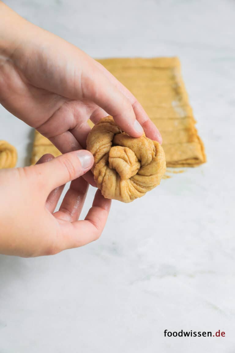 Original Schwedische Zimtschnecken (Kanelbullar) (Rezept) - foodwissen.de