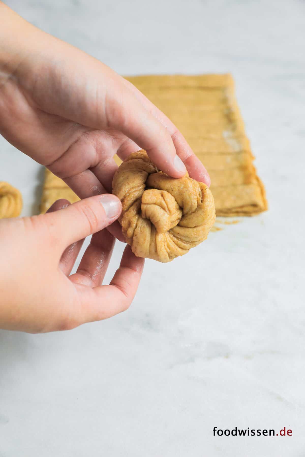 Original Schwedische Zimtschnecken (Kanelbullar) (Rezept) - foodwissen.de