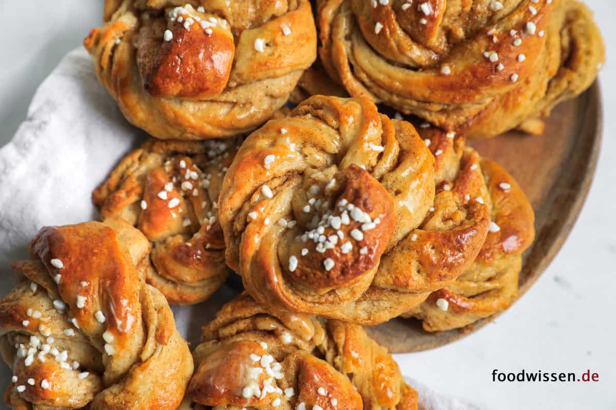 Original Schwedische Zimtschnecken (Kanelbullar) (Rezept) - foodwissen.de