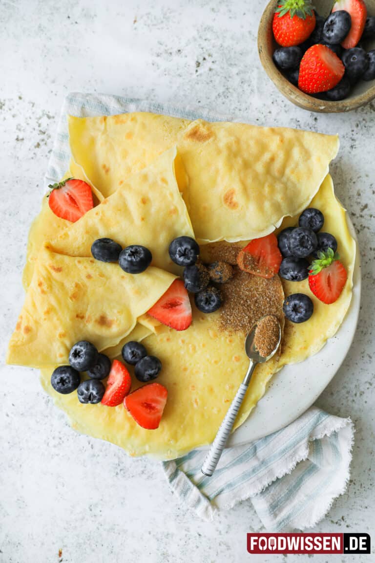 Pfannkuchen mit Wasser statt Milch (Rezept mit Bildern) - foodwissen.de