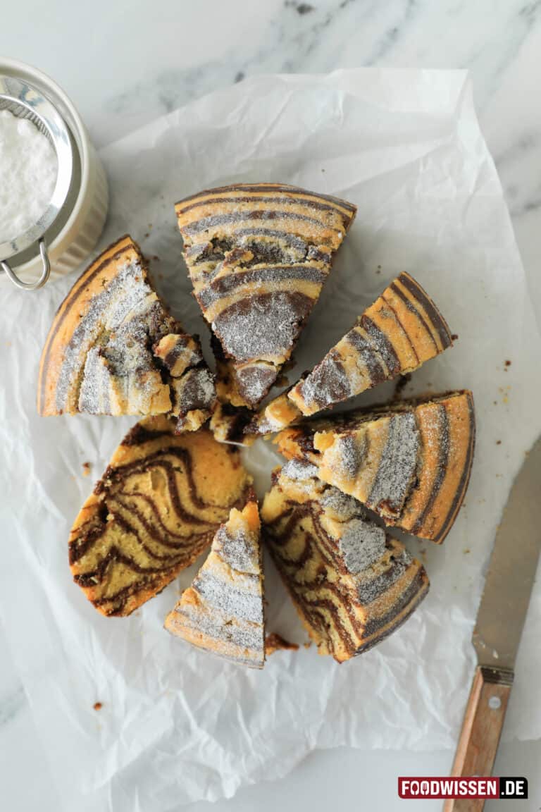Unglaublich saftiger Zebrakuchen (leckeres Rezept) - foodwissen.de