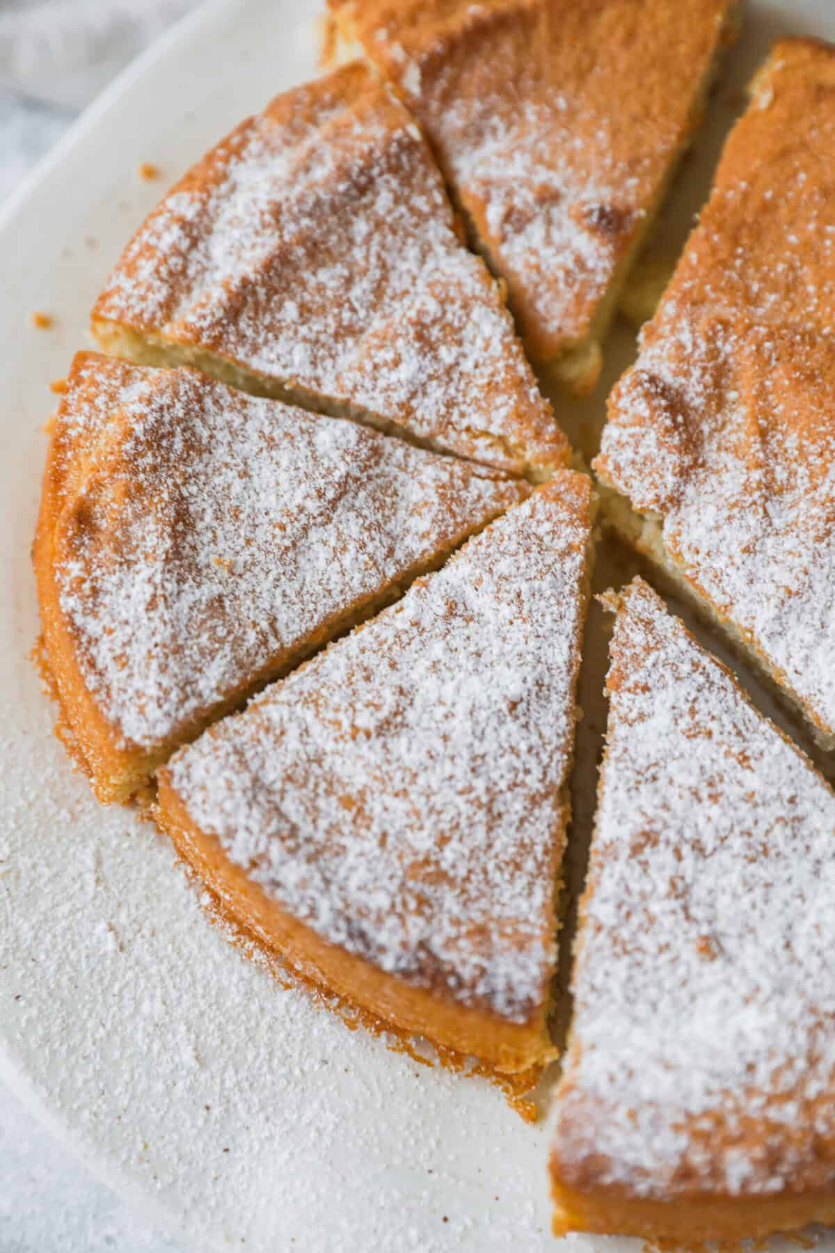 Walnusskuchen ohne Zucker und ohne Mehl (Rezept) - foodwissen.de
